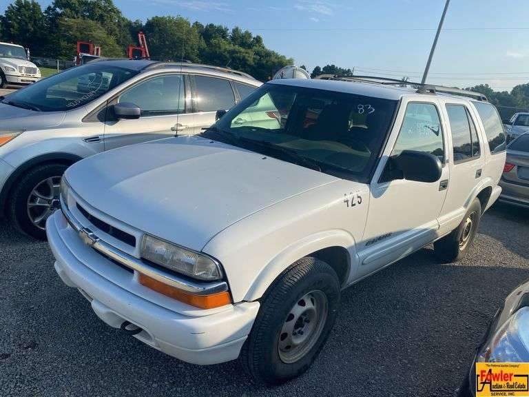 2002 Chevrolet Blazer; 183,194 Miles; VIN 1GNDT13W02K182747.  See video.
