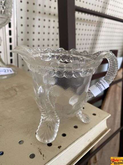 Honey Comb Flower Rimmed Creamer image