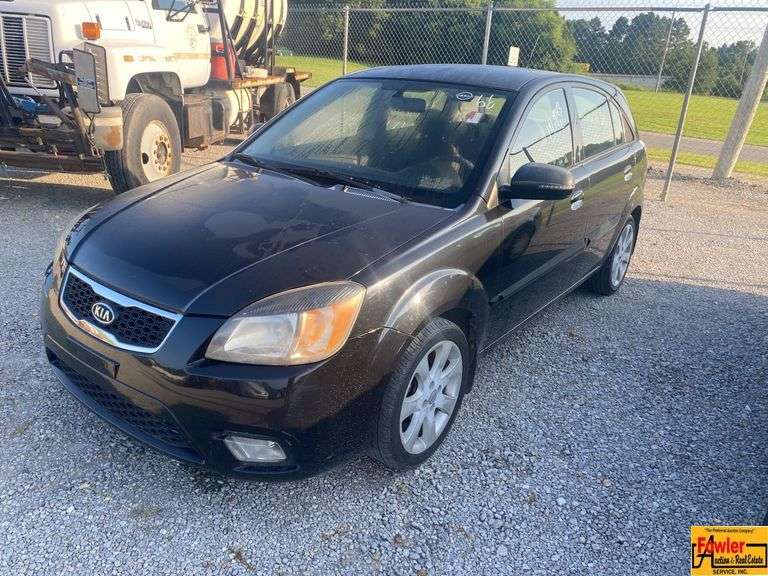 2011 KIA Rio5 SX; 191,981 Miles; VIN KNADH5A30B6802173.  See video. image