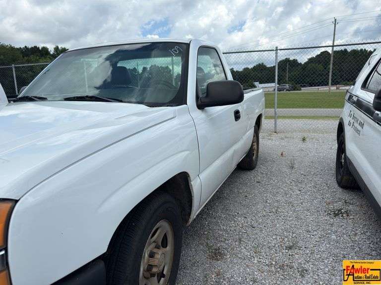 2003 Chevrolet Silverado 1500; 225,283 Miles; VIN 1GCEC14Z33Z269881 (021560).  See video.