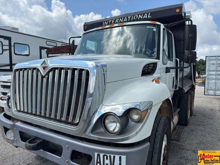 2013 International Work Star Dump Truck; VIN 1HTWGAAR2DJ235317 (030543). See video. image