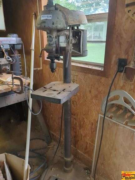 Walker Turner Floor Drill Press image