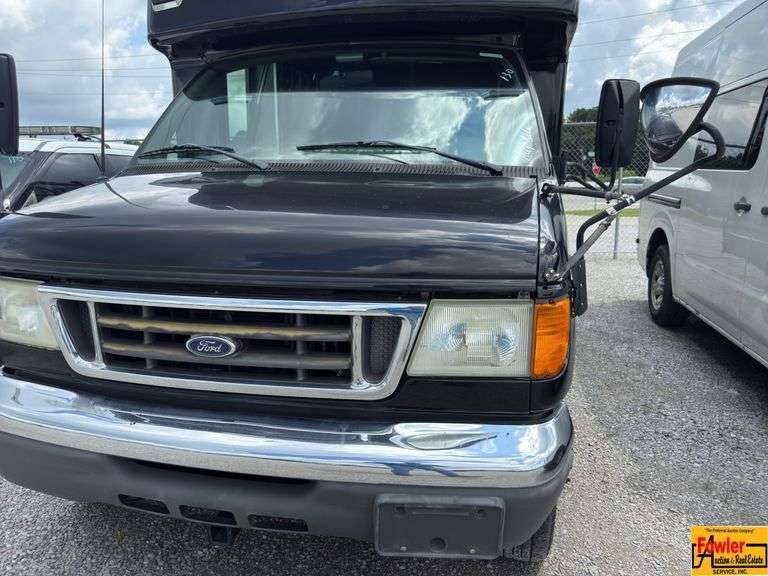 2006 Ford E-350 Goshen Van Super Duty; 216,442 Miles; VIN 1FDWE35L86DA32157 (021455). See video. image