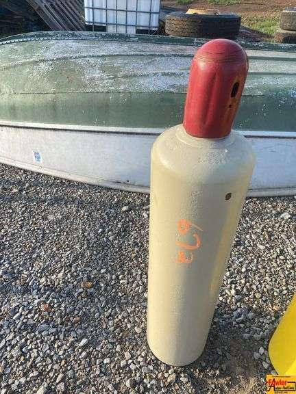 Acetylene Tank image