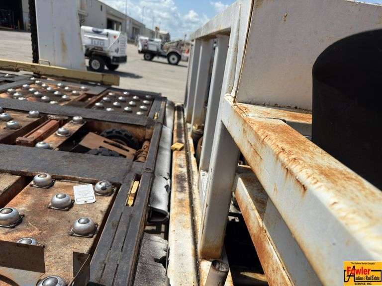 Airline Container Transport.  To be viewed & picked up at Huntsville's Airport Cargo Yard.  For more information, call Greg Bottom at (256) 777-4496.  Buyer is completely responsible for dismantling & moving.