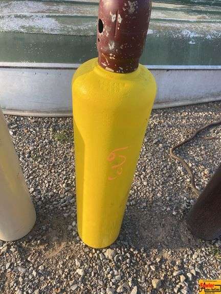 Acetylene Tank image