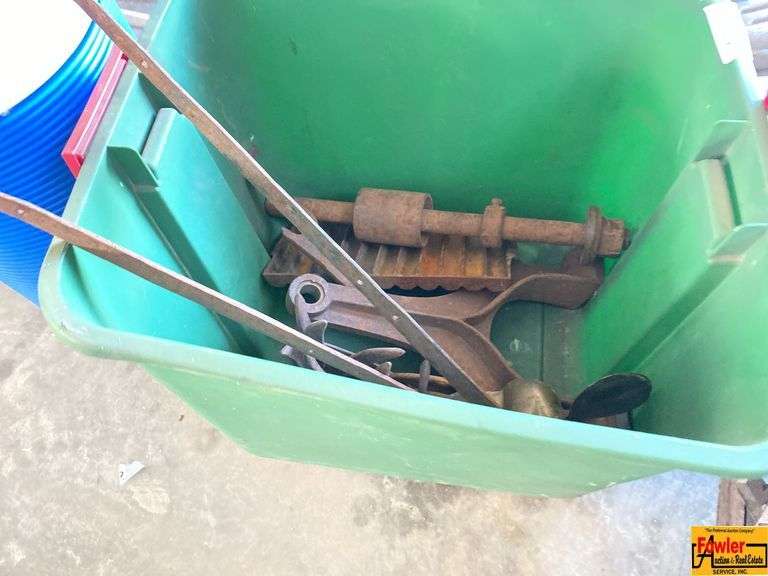 Tote Of Tools image