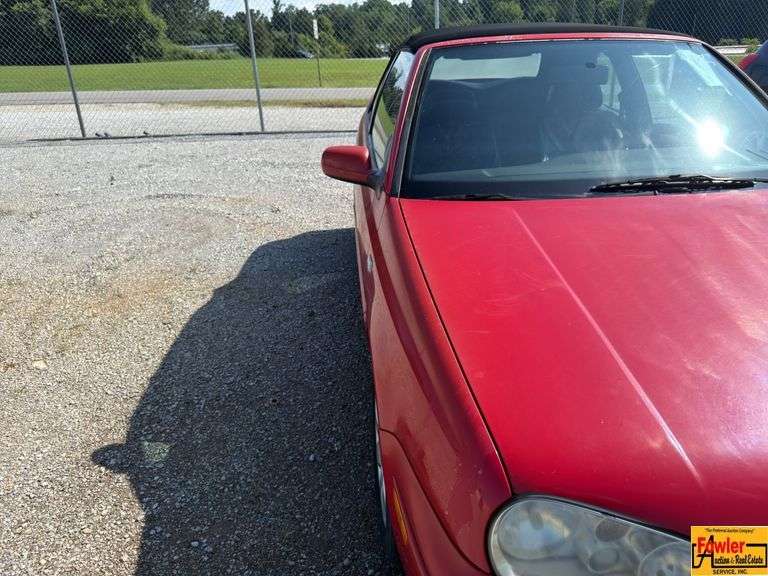 2002 Volkswagen Cabrio, has an electrical short; 157,426 Miles; VIN 3VWDC21V42M803955