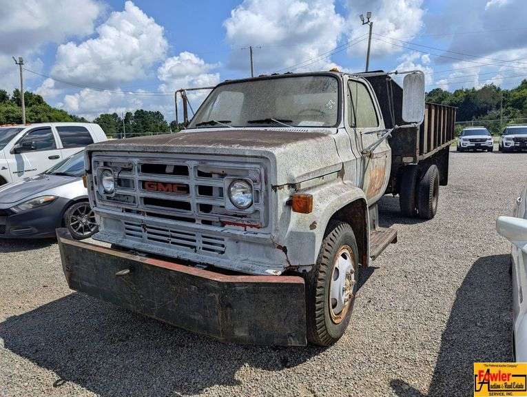 1977 GMC Dump Truck, won't start; 84,403 Miles Showing; VIN TCE617V588505; Bill Of Sale Only image