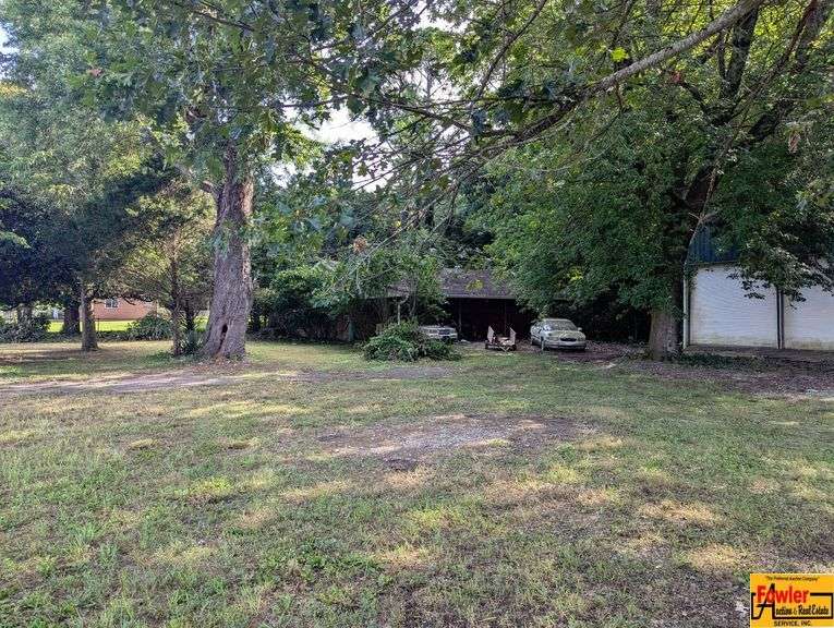 Estate Auction: 3-Bedroom Brick Home & Shop Building On 1 Acre± Near Providence image