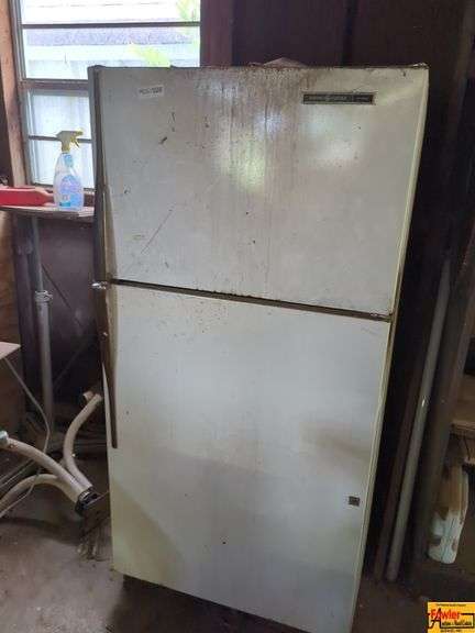 GE Refrigerator, Miscellaneous Shop Finds image