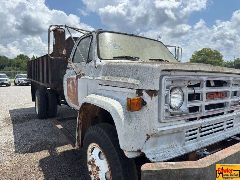 1977 GMC Dump Truck, won't start; 84,403 Miles Showing; VIN TCE617V588505