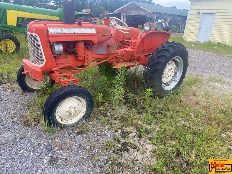 Allis-Chalmers Tractor image