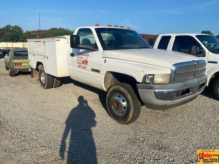 2001 Dodge Ram 3500 with Cummins 24 valve turbo diesel; VIN 3B6MC36691M561211 image
