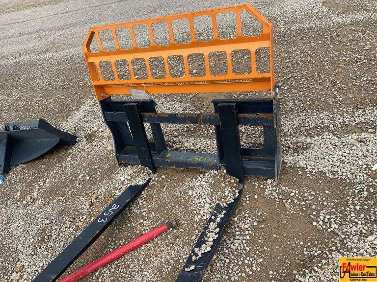 Land Honor Pallet Forks image