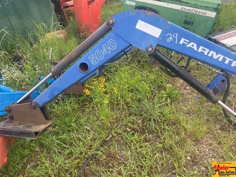 Farmtrac 5040 Tractor Front End Loader & Other Loaders