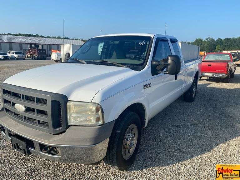 2005 Ford F-250 XL Super Duty Pick Up Truck; 262,773 Miles; VIN 1FTSX20505ED23146.  See video. image