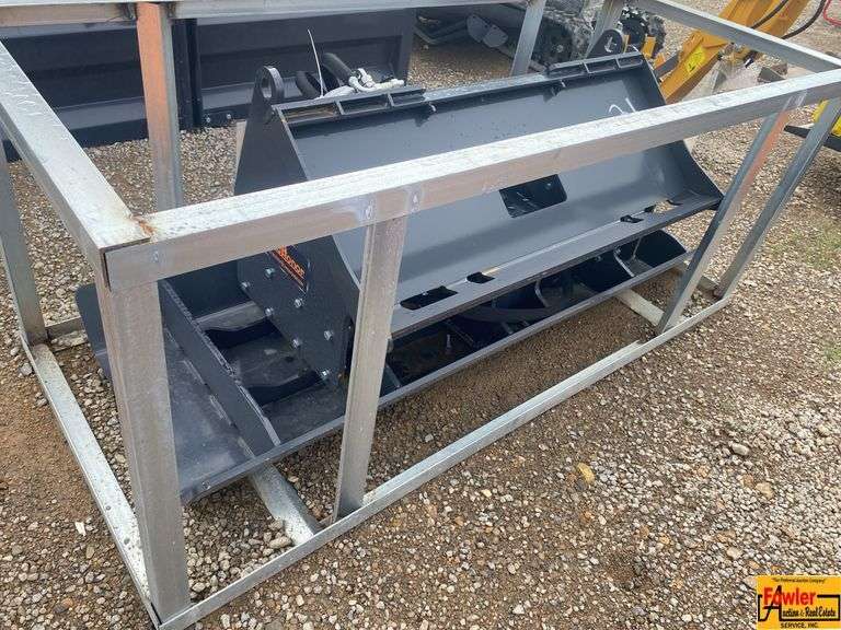 Land Honor Skid Steer Vibratory Plate Compactor, Model VPC-11-72W image