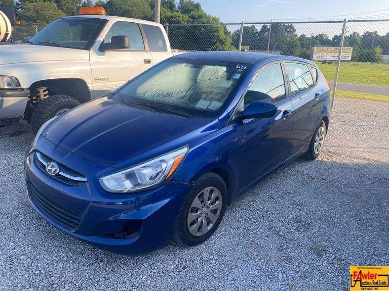 2015 Hyundai Accent; 194,083 Miles; VIN KMHCT5AE2FU224069.  See video. image