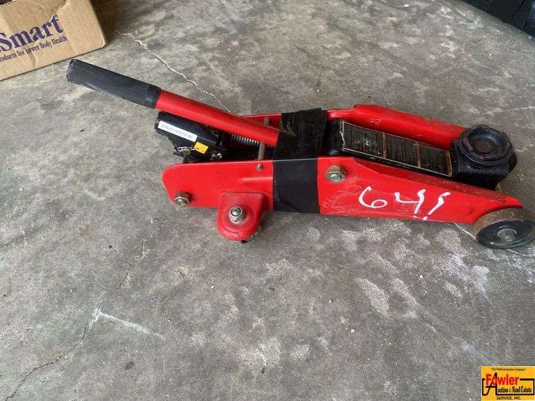 Hydraulic Floor Jack image