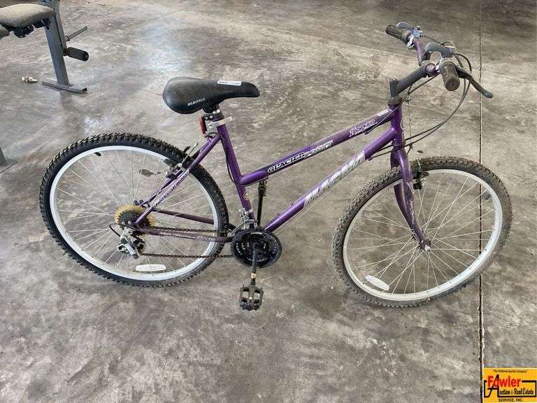 Glacier Point 15-Speed Magna Bicycle image