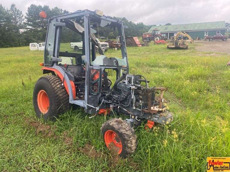 Kubota Tractor, For Parts or Repair image