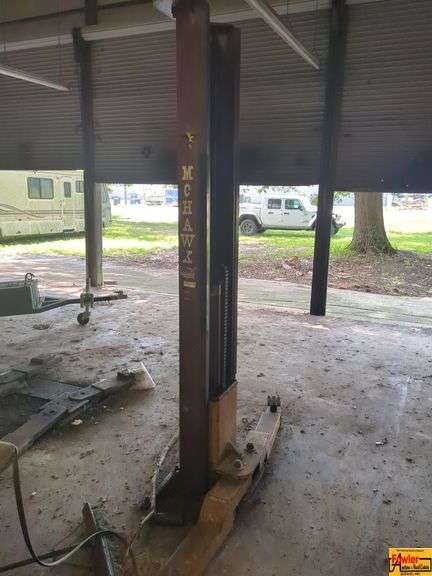 Mohawk 2-Post Vehicle Lift.  Buyer is responsible for removal.