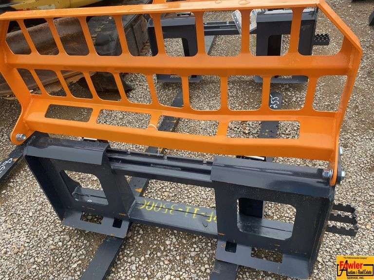 Land Honor Pallet Forks