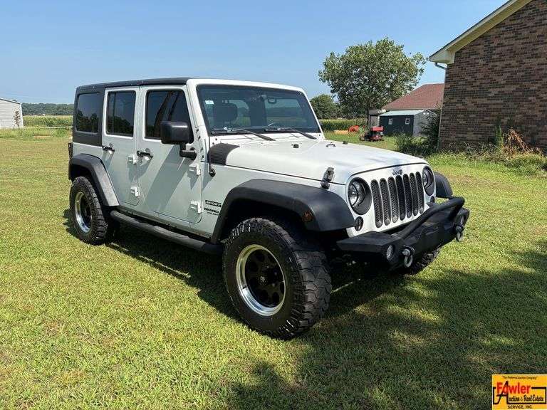2016 Jeep Sport Wrangler Unlimited 4x4, Hard top & doors come off; Unlimited Sport Trail Rated; Only 48,000 Miles; VIN 1C4BJWDG4GL200498.  Seller offering 3-month/3,000 mile warranty.  Located at 7255 Highway 53 in Harvest, AL.  Call 601-513-7691 for more information.