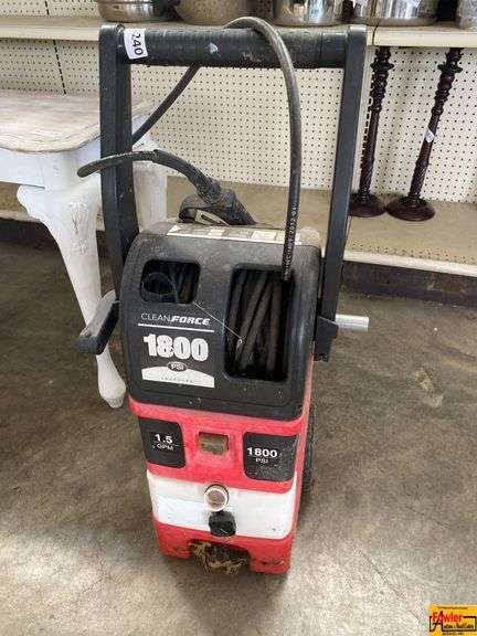 Clean Force 1800 PSI Pressure Washer image
