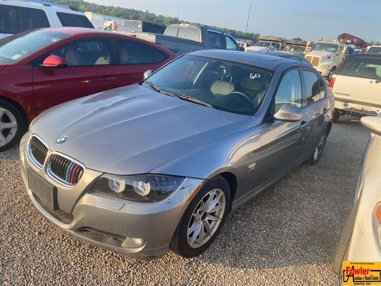 2010 BMW 323i; 190,966 Miles; VIN WBAPK7C54AA460554.  See video. image
