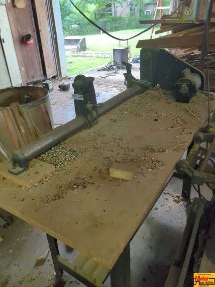 Craftsman 12" Wood Lathe With Chisels image