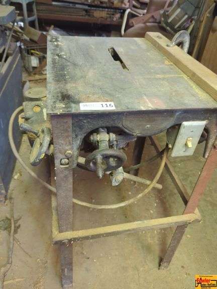Table Saw image