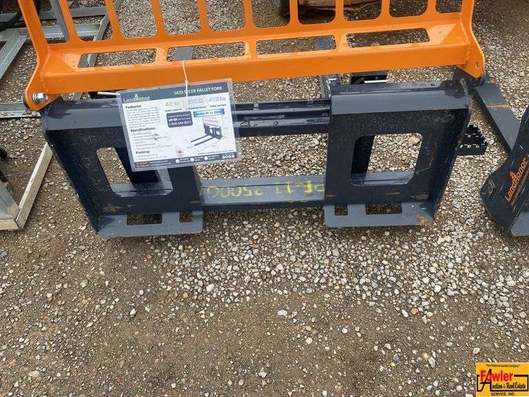 Land Honor 42"  Pallet Forks image