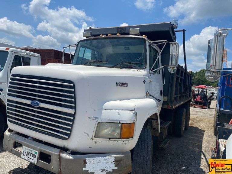 1995 Ford L9000 Dump Truck; 53,692 Miles; VIN 1FDZY82E7SVA07231. See video. image