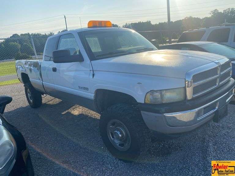 1997 Dodge Ram 2500 4x4 With Cummins Turbo Diesel; 321,989 Miles; VIN 3B7KF23D9VG806021.  See video.