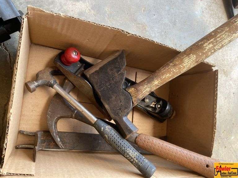 Box With Hammer & Axe image