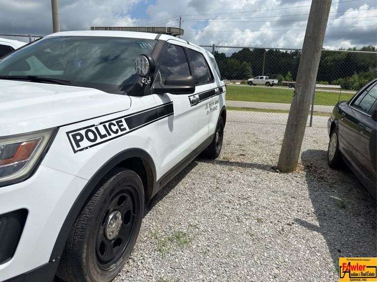 2017 Ford Explorer Police Interceptor; 126,162 Miles; VIN 1FM5K8AR0HGD25676 (021903).  IMPORTANT:  Only municipal purchasing agents may bid  Please call our office at (256) 420-4454 to be approved.  See video.