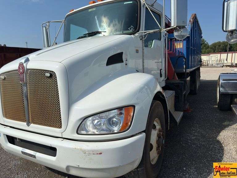 2013 Kenworth Knuckleboom; 131,720 Miles; VIN 2NKHLN9X9DM343582 (030548). See video. image