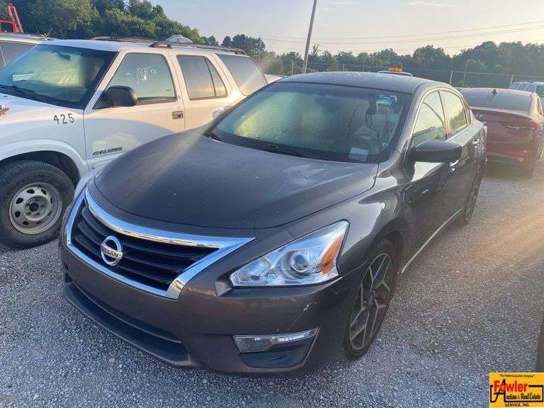 2015 Nissan Altima; 222,617 Miles; VIN 1N4AL3AP1FN873489.  See video. image