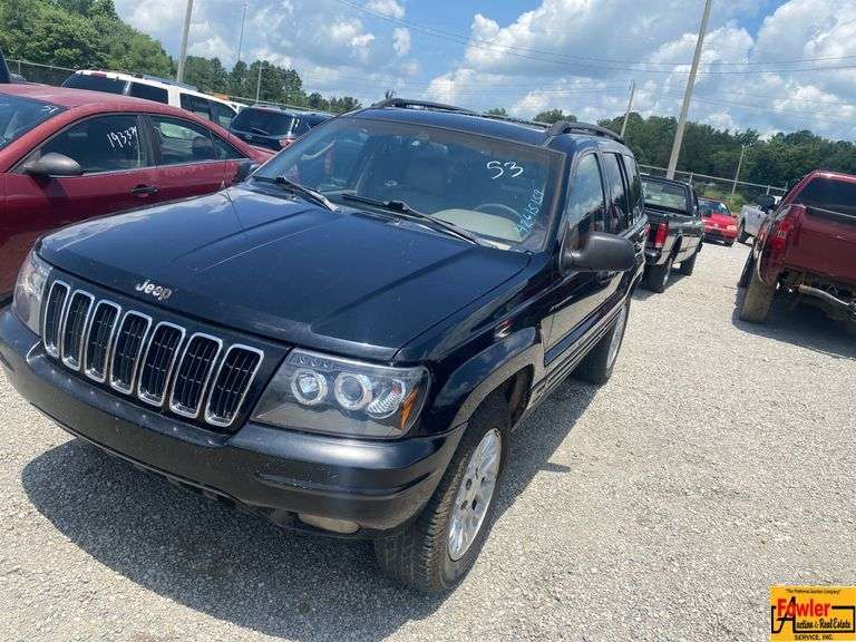 2002 Jeep Grand Cherokee Limited; 207,806 Miles; VIN 1J8GX58N32C130002.  See video.