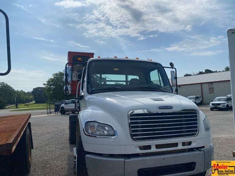 2017 Freightliner Grapple Truck; 25,480 Miles; VIN 1FVACYFE9JHJL1934. See video. image