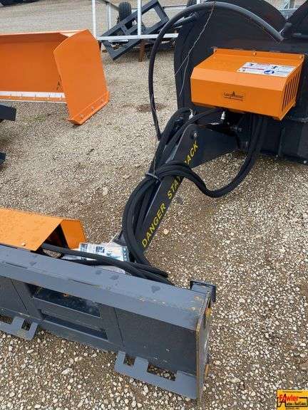 Land Honor Articulating Brush Cutter image