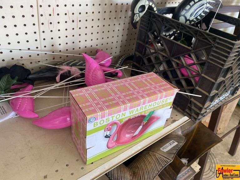 Pink Flamingo Décor image