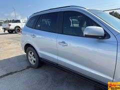 2007 Hyundai Santa Fe, runs good, good AC; 237,312 Miles; VIN 5NMSG13D87H062118.  See video.