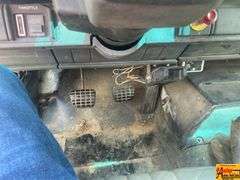 1996 GMC Topkick Sleeper Flat Bed Truck With Caterpillar Engine; 317,168 Miles; VIN 1GDJ7H1J0TJ512602.  See video.