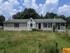 28' x 64' 3-Bedroom Mobile Home On 1.22 Acres±.  Will be sold "Bill Of Sale Only".