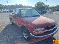 2001 Chevrolet S-10 LS Pick Up Truck; Runs good & has new tires (barn find)  Only 56,479 Miles; VIN 1GCCS14W91K166504.  See video.