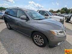 2015 Nissan Pathfinder SV; 152,901 Miles; VIN 5N1AR2MN7FC637871.  See video.