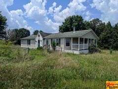 28' x 64' 3-Bedroom Mobile Home On 1.22 Acres±.  Will be sold "Bill Of Sale Only".